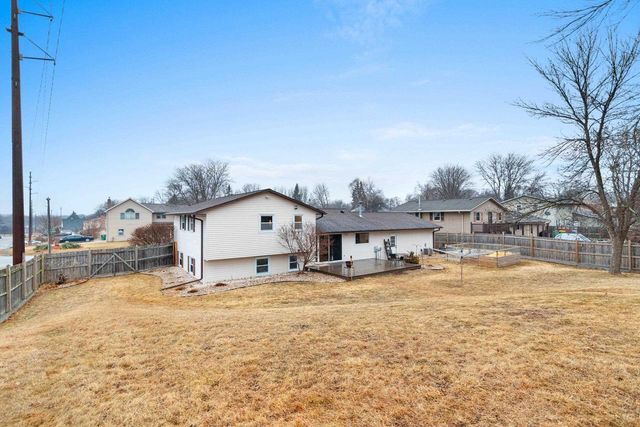 499 TYROLIAN DRIVE, Green Bay, WI 54302