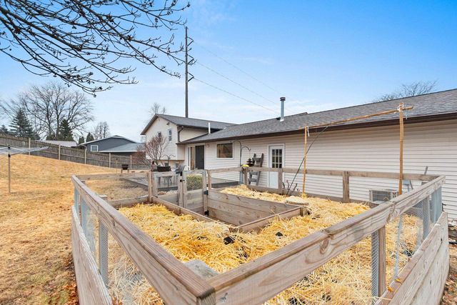 499 TYROLIAN DRIVE, Green Bay, WI 54302