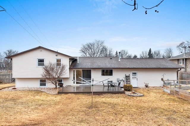 499 TYROLIAN DRIVE, Green Bay, WI 54302