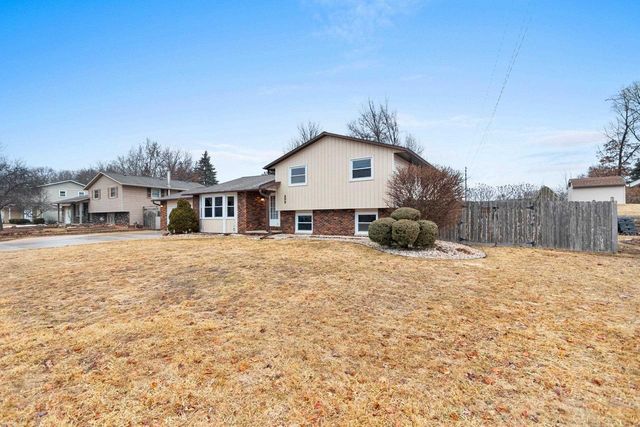 499 TYROLIAN DRIVE, Green Bay, WI 54302