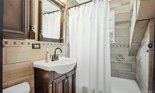 222 N Terry Hill Road, Carmel, NY 10512