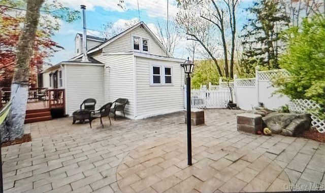 222 N Terry Hill Road, Carmel, NY 10512