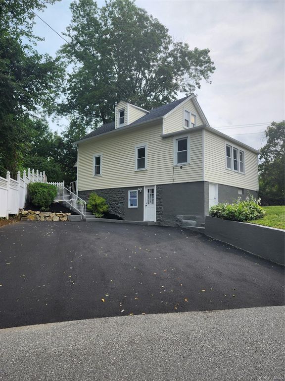 222 N Terry Hill Road, Carmel, NY 10512 — photo 2