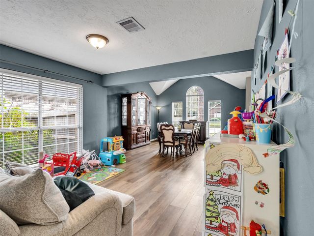 14219 Whitlock Drive, Houston, TX 77062