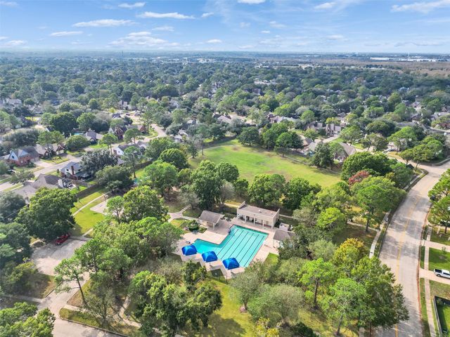 14219 Whitlock Drive, Houston, TX 77062