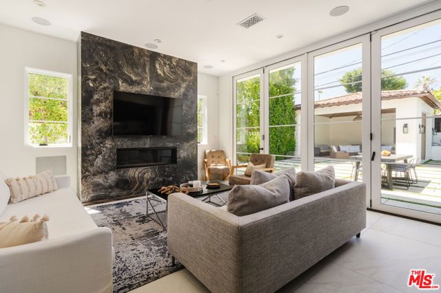 6721 Drexel Avenue, Los Angeles, CA 90048