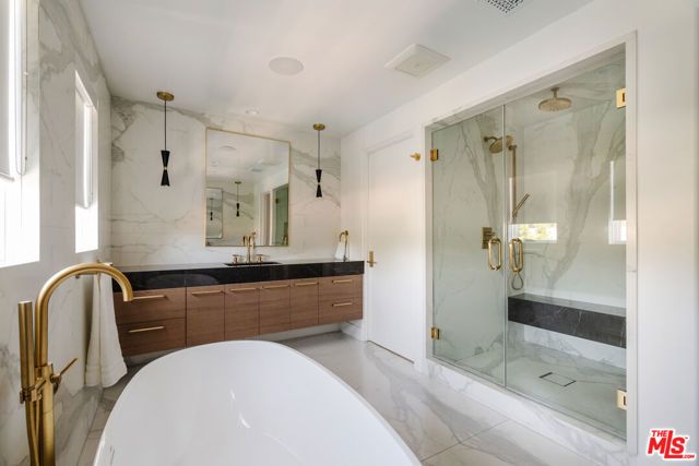 6721 Drexel Avenue, Los Angeles, CA 90048