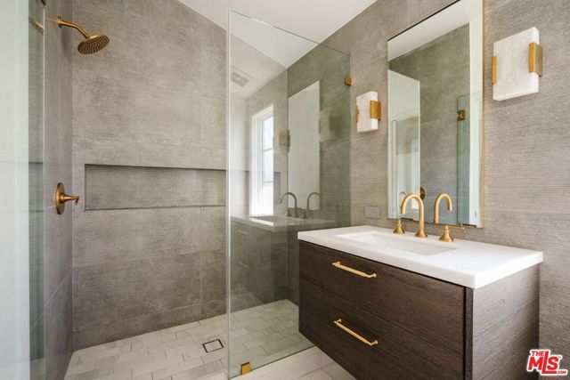 6721 Drexel Avenue, Los Angeles, CA 90048