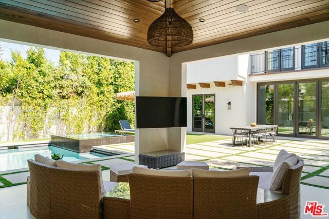 6721 Drexel Avenue, Los Angeles, CA 90048