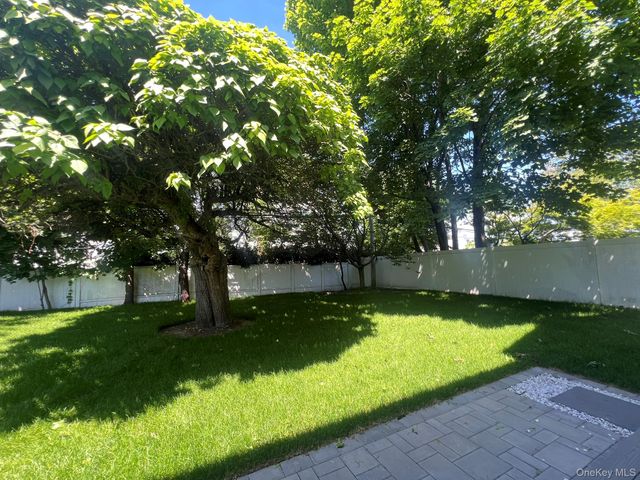158 Lee Avenue, Hicksville, NY 11801