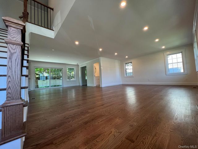158 Lee Avenue, Hicksville, NY 11801