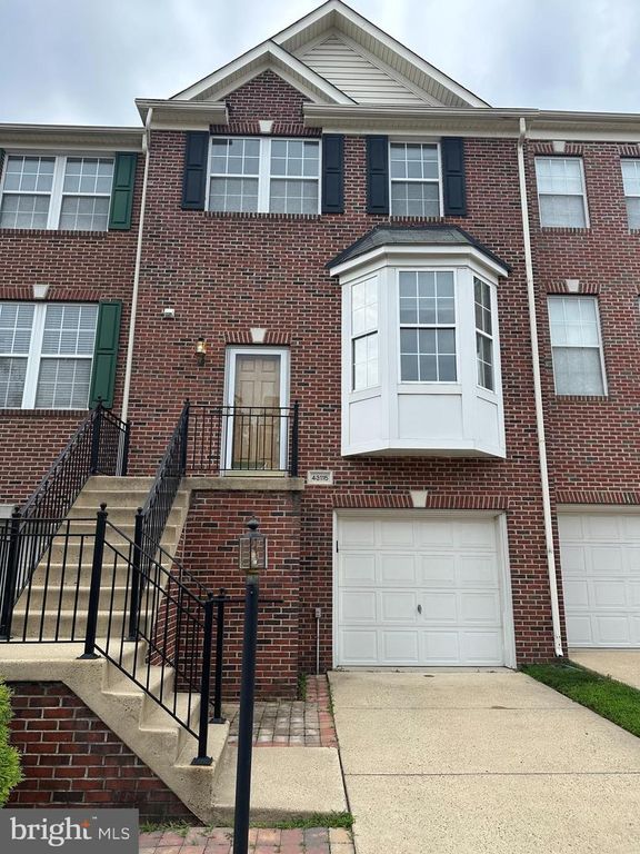 43115 FOREST EDGE SQ, Broadlands, VA 20148
