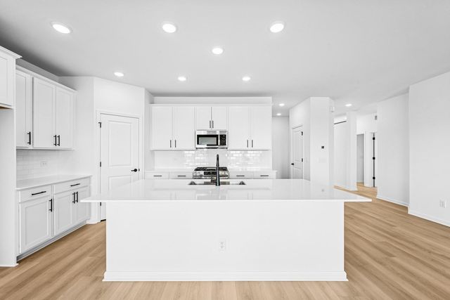 1494 Tyrone Drive, Shakopee, MN 55379