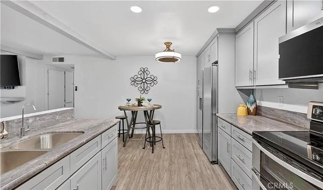 21372 Brookhurst, Huntington Beach, CA 92646