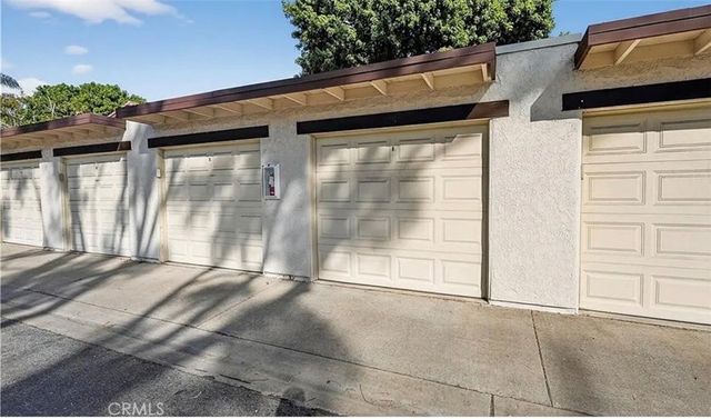 21372 Brookhurst, Huntington Beach, CA 92646