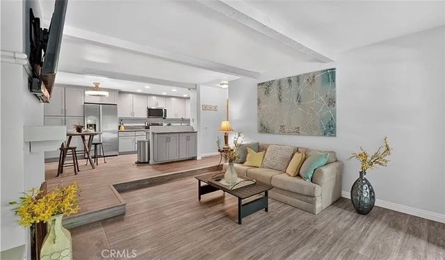 21372 Brookhurst, Huntington Beach, CA 92646