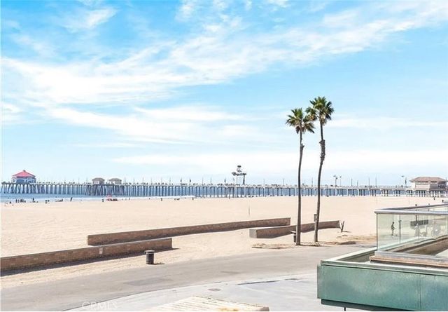 21372 Brookhurst, Huntington Beach, CA 92646