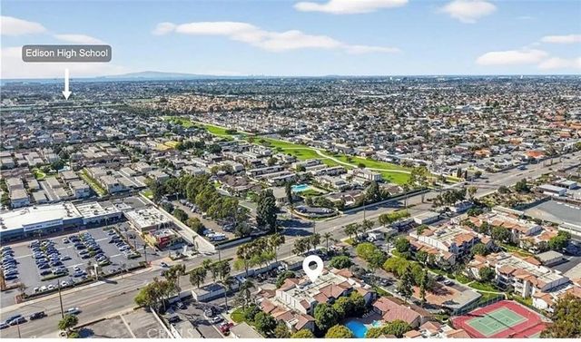 21372 Brookhurst, Huntington Beach, CA 92646