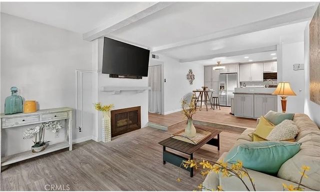 21372 Brookhurst, Huntington Beach, CA 92646