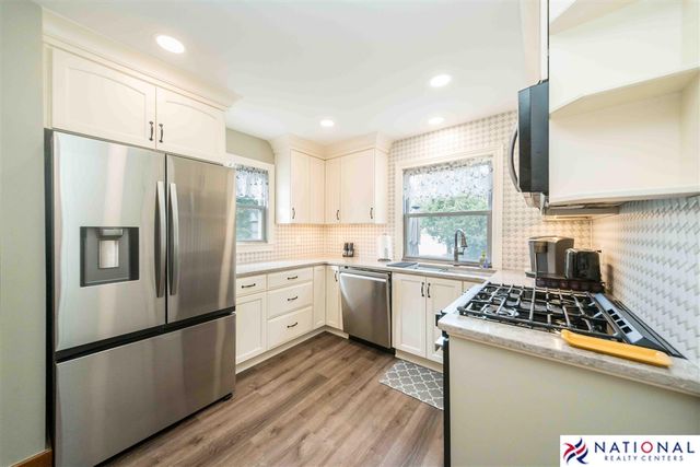 410 W 12 Mile Road, Royal Oak, MI 48073