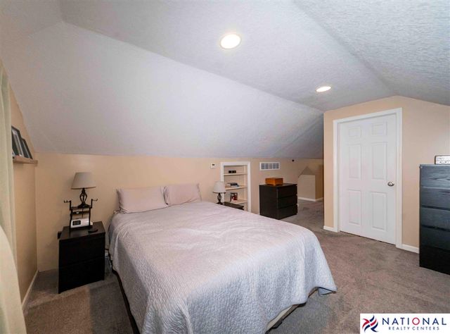 410 W 12 Mile Road, Royal Oak, MI 48073