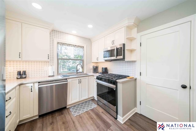 410 W 12 Mile Road, Royal Oak, MI 48073