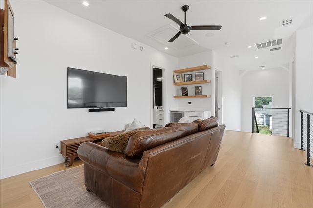 1202 Richland Oaks Drive, Richardson, TX 75081