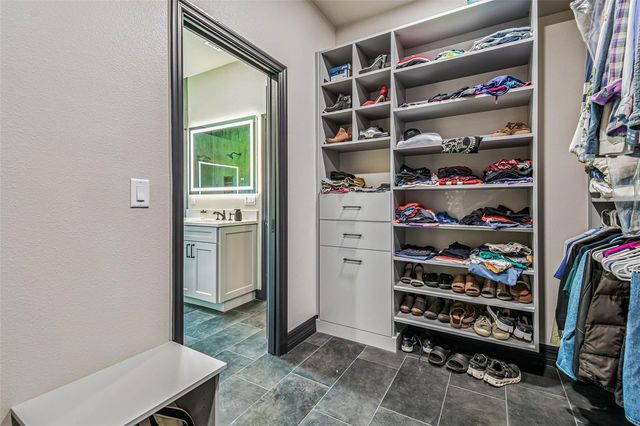 1517 UNCLE BUDS LANE, Lithia, FL 33547