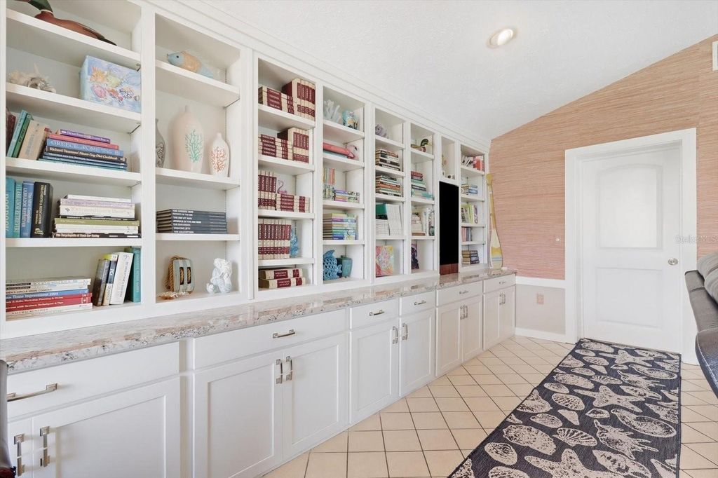 Image 11 of property listing at 3840 N CALUSA POINT, Crystal River, FL 34428