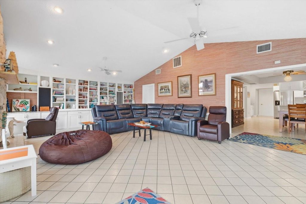 Image 12 of property listing at 3840 N CALUSA POINT, Crystal River, FL 34428