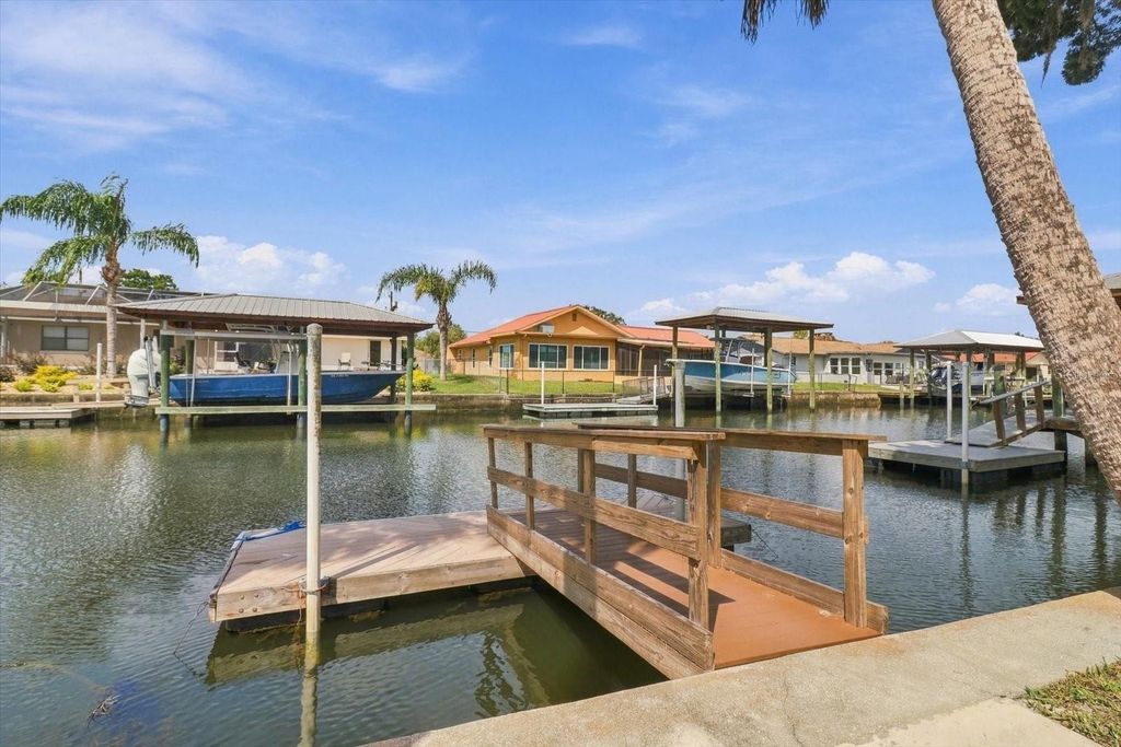 Image 35 of property listing at 3840 N CALUSA POINT, Crystal River, FL 34428