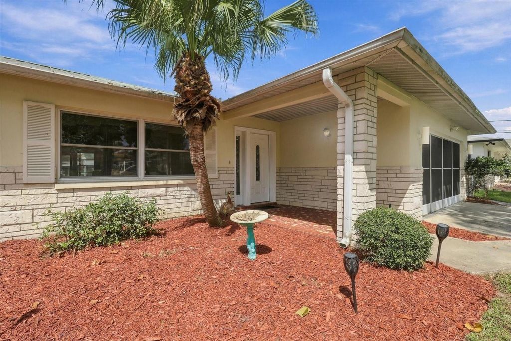 Image 5 of property listing at 3840 N CALUSA POINT, Crystal River, FL 34428