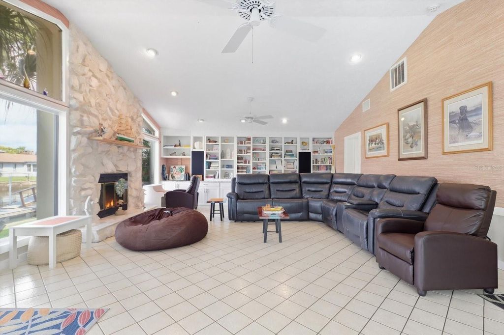 Image 9 of property listing at 3840 N CALUSA POINT, Crystal River, FL 34428