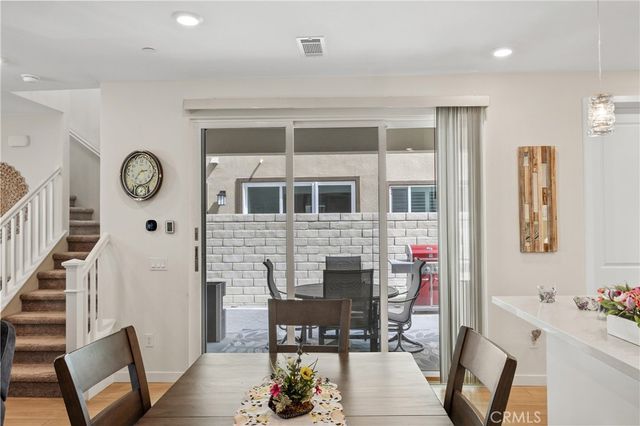 27632 Ensemble Place, Valencia, CA 91381