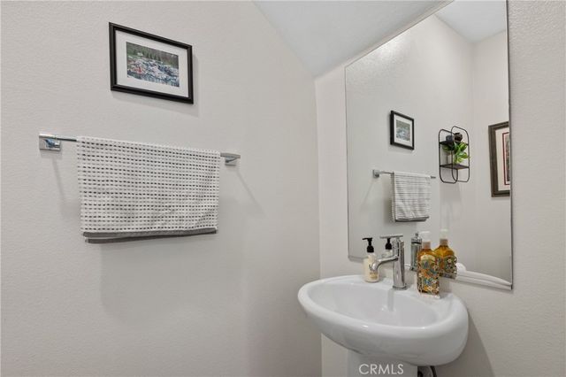 27632 Ensemble Place, Valencia, CA 91381