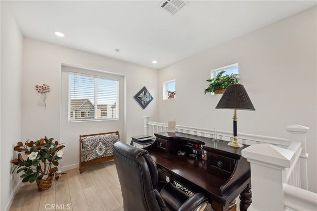 27632 Ensemble Place, Valencia, CA 91381