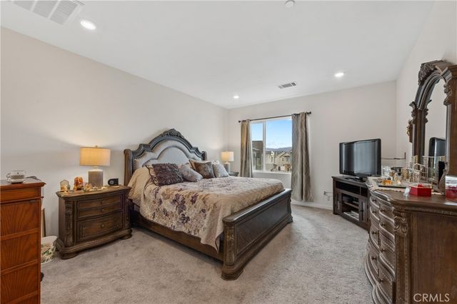 27632 Ensemble Place, Valencia, CA 91381