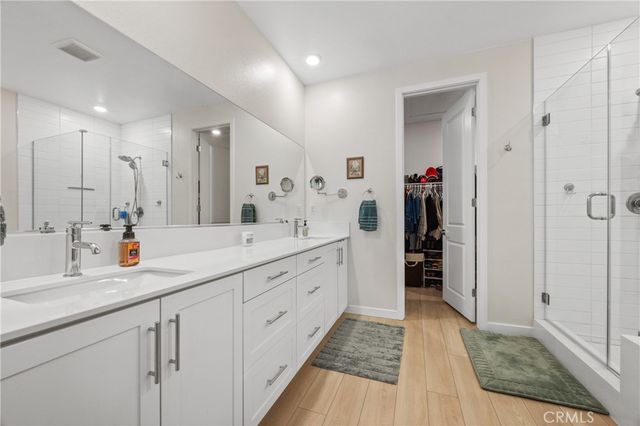 27632 Ensemble Place, Valencia, CA 91381