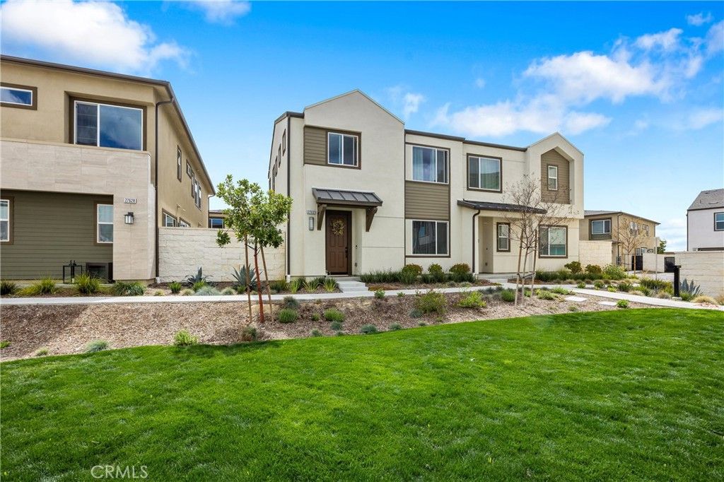 27632 Ensemble Place, Valencia, CA 91381