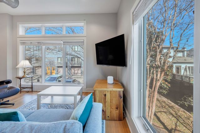 221 S 11th St, Nashville, TN 37206