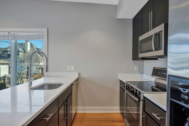 221 S 11th St, Nashville, TN 37206