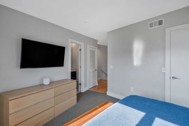 221 S 11th St, Nashville, TN 37206