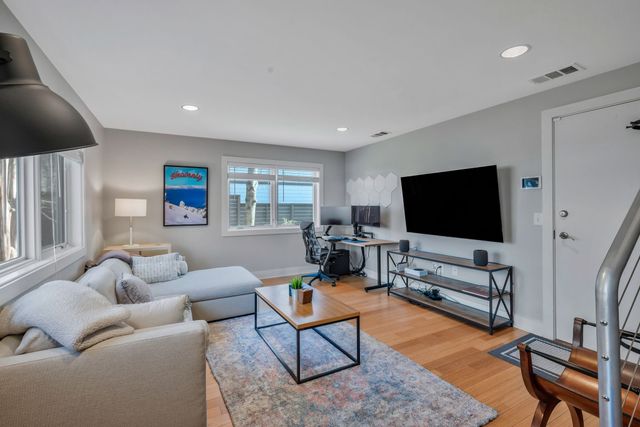 221 S 11th St, Nashville, TN 37206