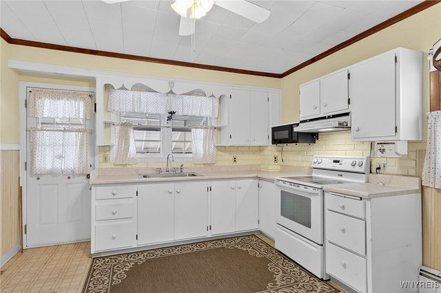 3807 Pine Avenue, Niagara Falls, NY 14301