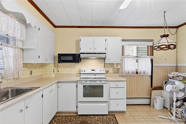 3807 Pine Avenue, Niagara Falls, NY 14301