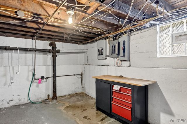 3807 Pine Avenue, Niagara Falls, NY 14301