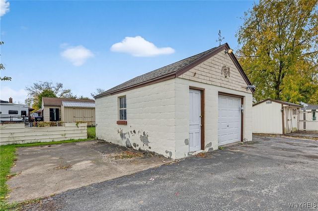 3807 Pine Avenue, Niagara Falls, NY 14301