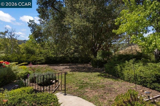2065 Cactus Ct 3, Walnut Creek, CA 94595