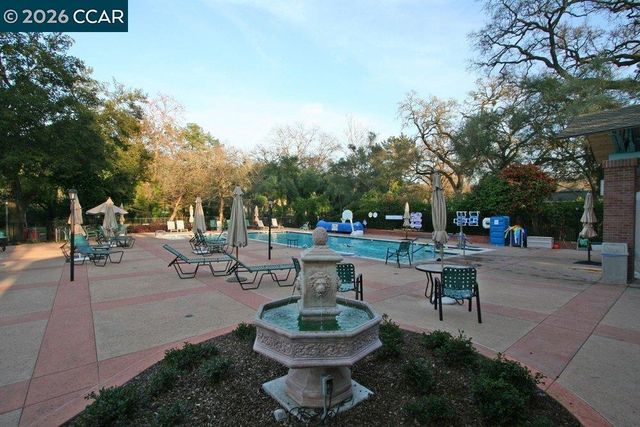 2065 Cactus Ct 3, Walnut Creek, CA 94595