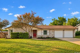 5610 Gillis Dr, San Antonio, TX 78240